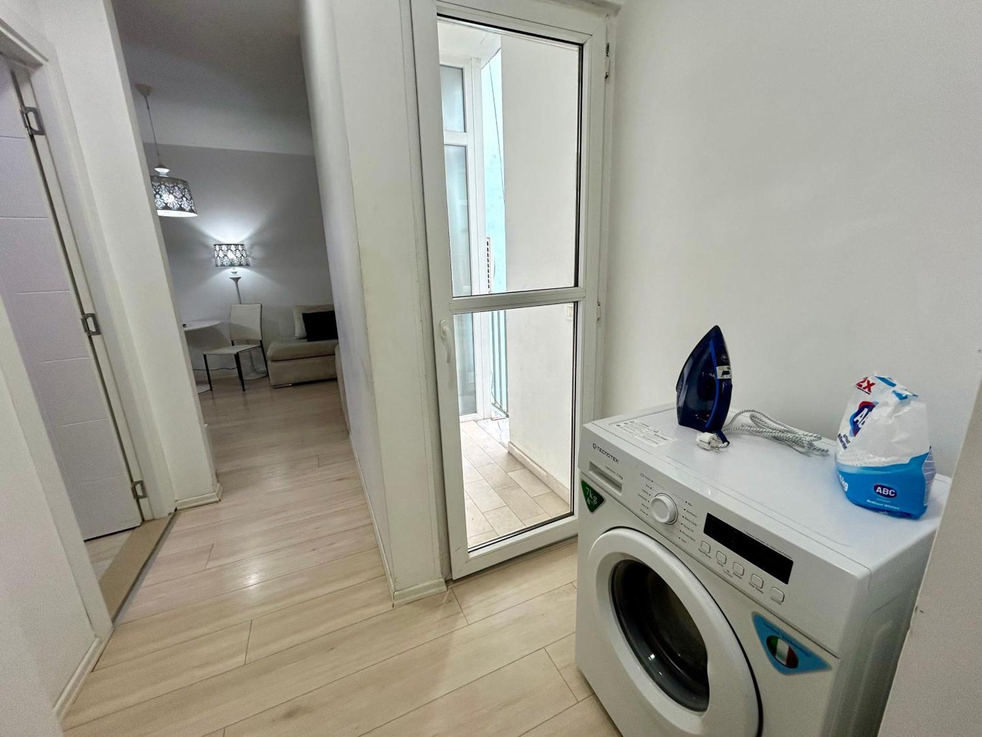 A&X Lovely And Central Apartment - 24H Self Check-In Tirana Buitenkant foto