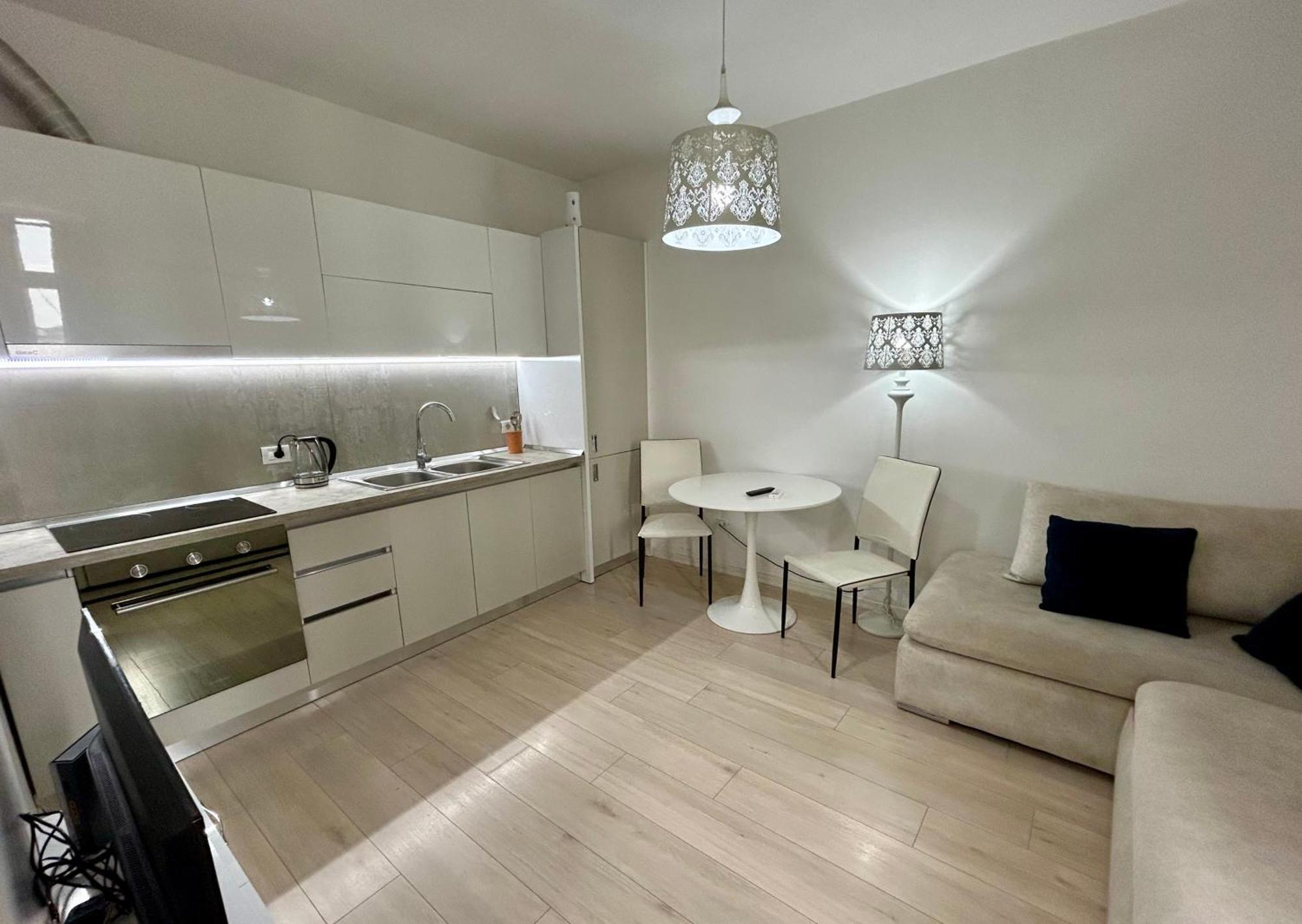 A&X Lovely And Central Apartment - 24H Self Check-In Tirana Buitenkant foto