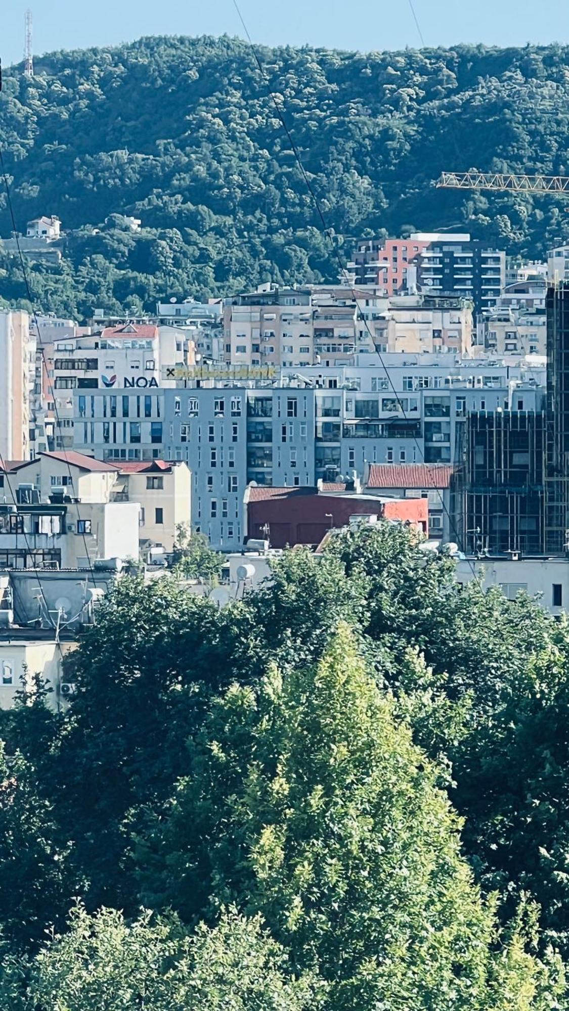 A&X Lovely And Central Apartment - 24H Self Check-In Tirana Buitenkant foto